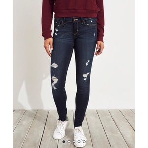 Classic Stretch Low-Rise Super Skinny Jeans